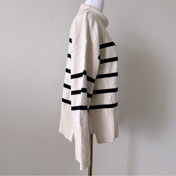 BANANA REPUBLIC Turtleneck Sweater NWT in Transition Cream Sz. XS - Picture 4 of 11